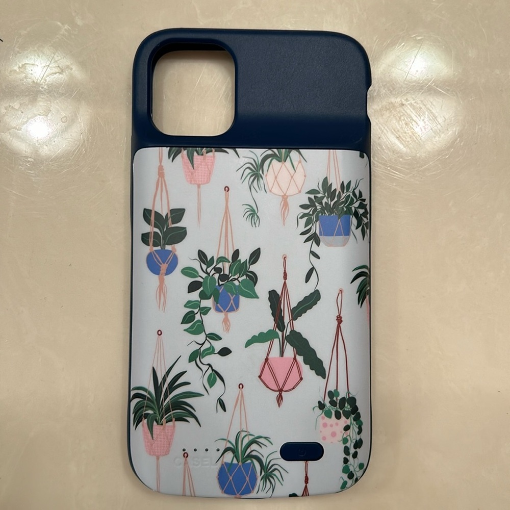Casely iPhone 11 Charging Case